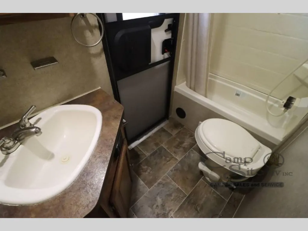 2014 Forest River Rockwood Ultra Lite 2702SS, Photos photo 31