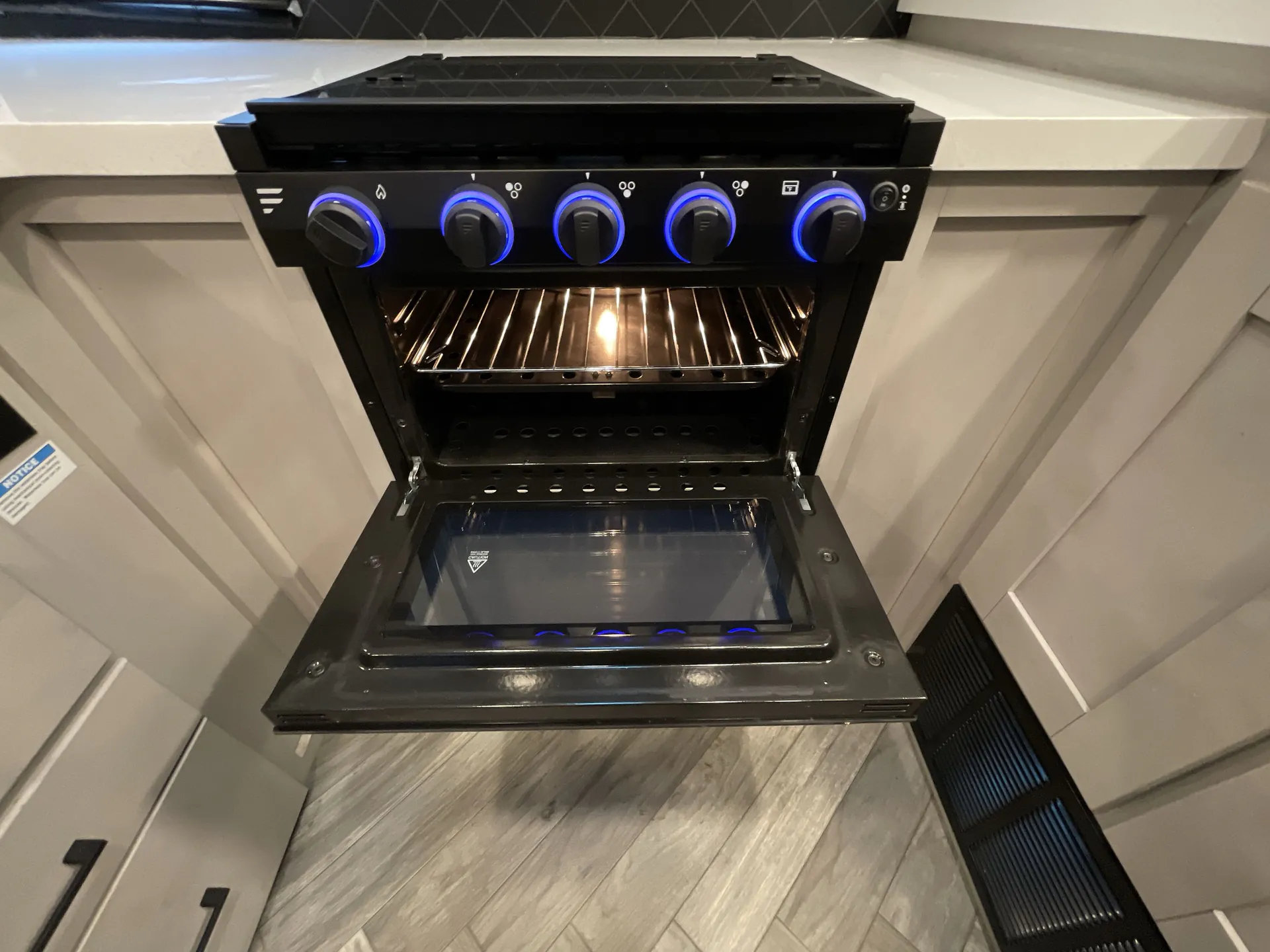 2022 Heartland Torque Travel Trailer T331 — living area main
