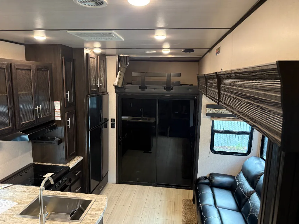 2019 Forest River XLR Nitro 33VL5, Photos photo 8