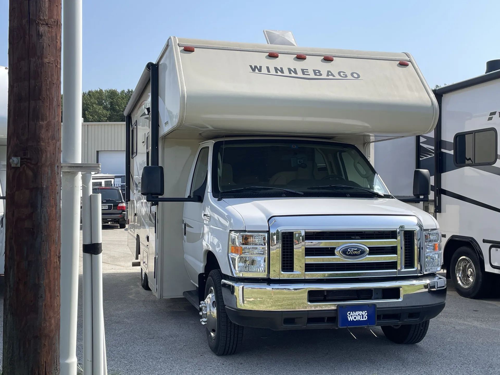 2018 Winnebago Minnie Winnie 22R - Photo 2