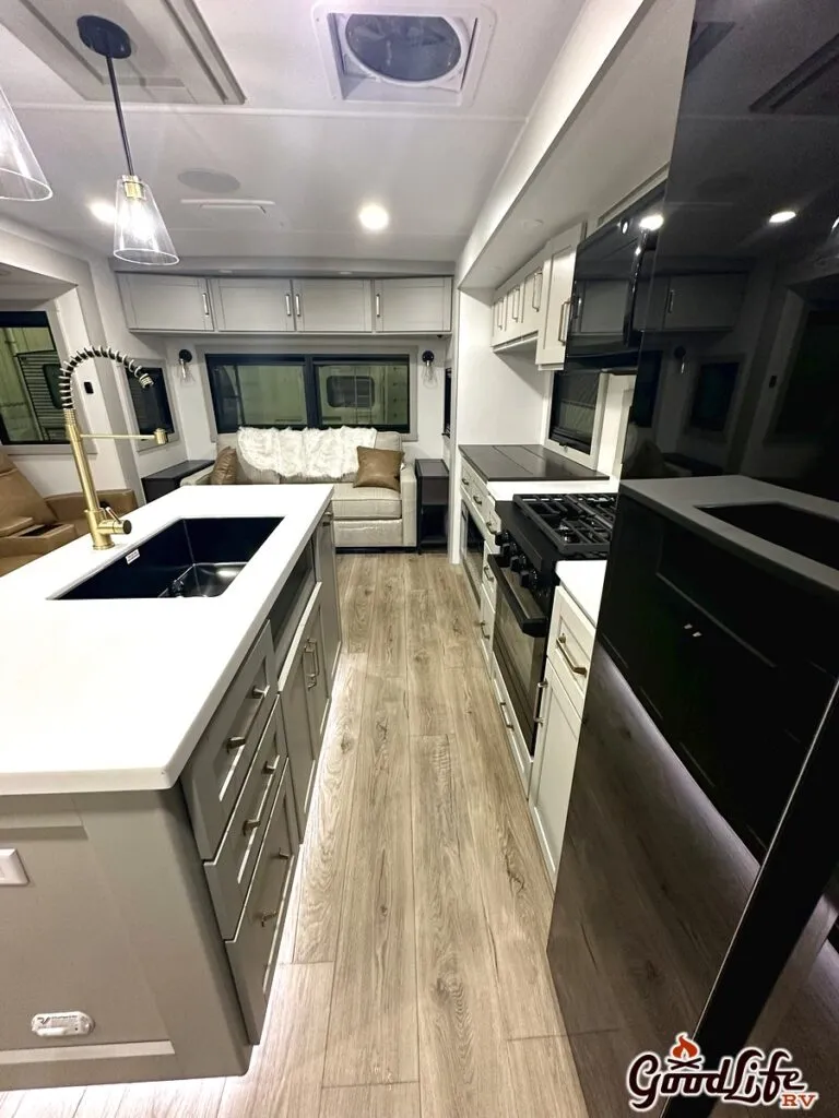2026 Brinkley Model Z 297, Photos photo 36