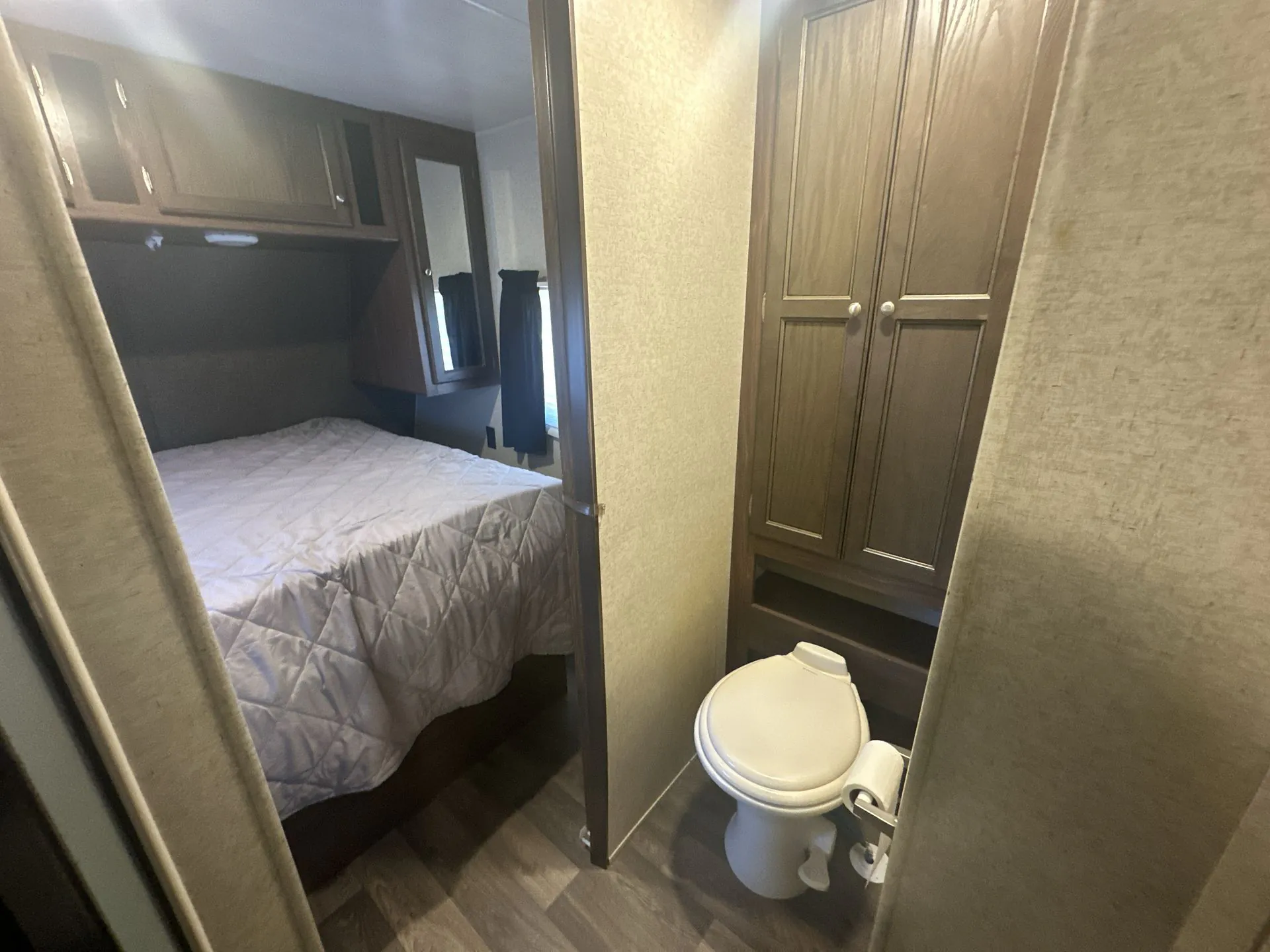 2017 Heartland Prowler 261 PTH - Photo 4