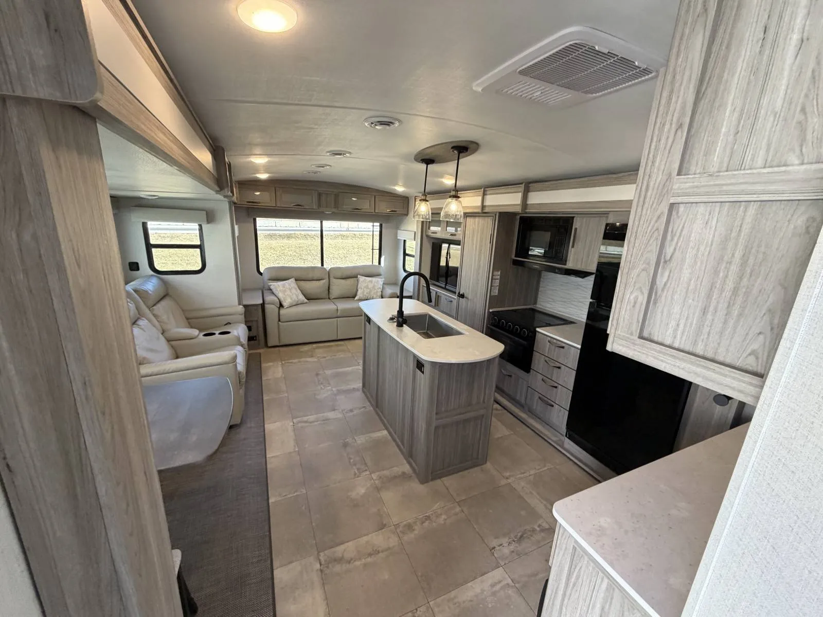 2024 Keystone Passport 2870RL - Photo 3