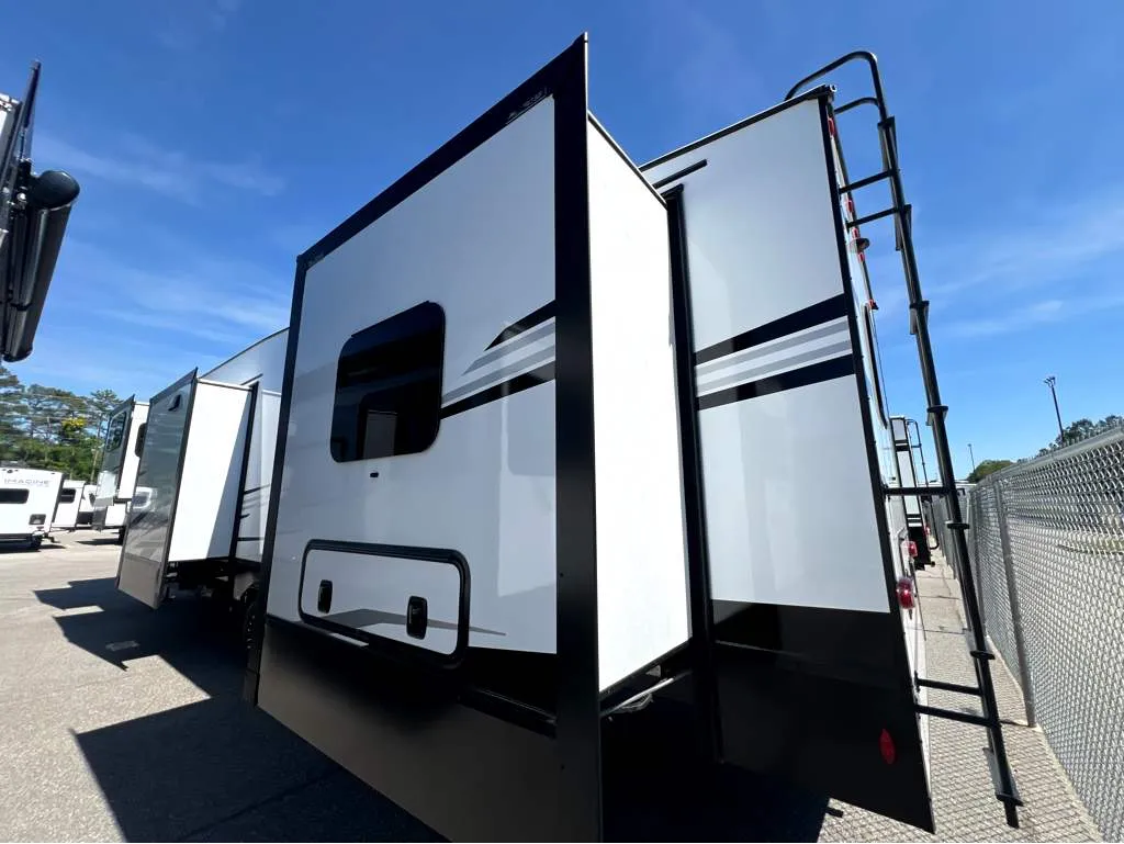 2026 Venture RV SportTrek 5 Touring Edition STTF365VFL - Photo 3