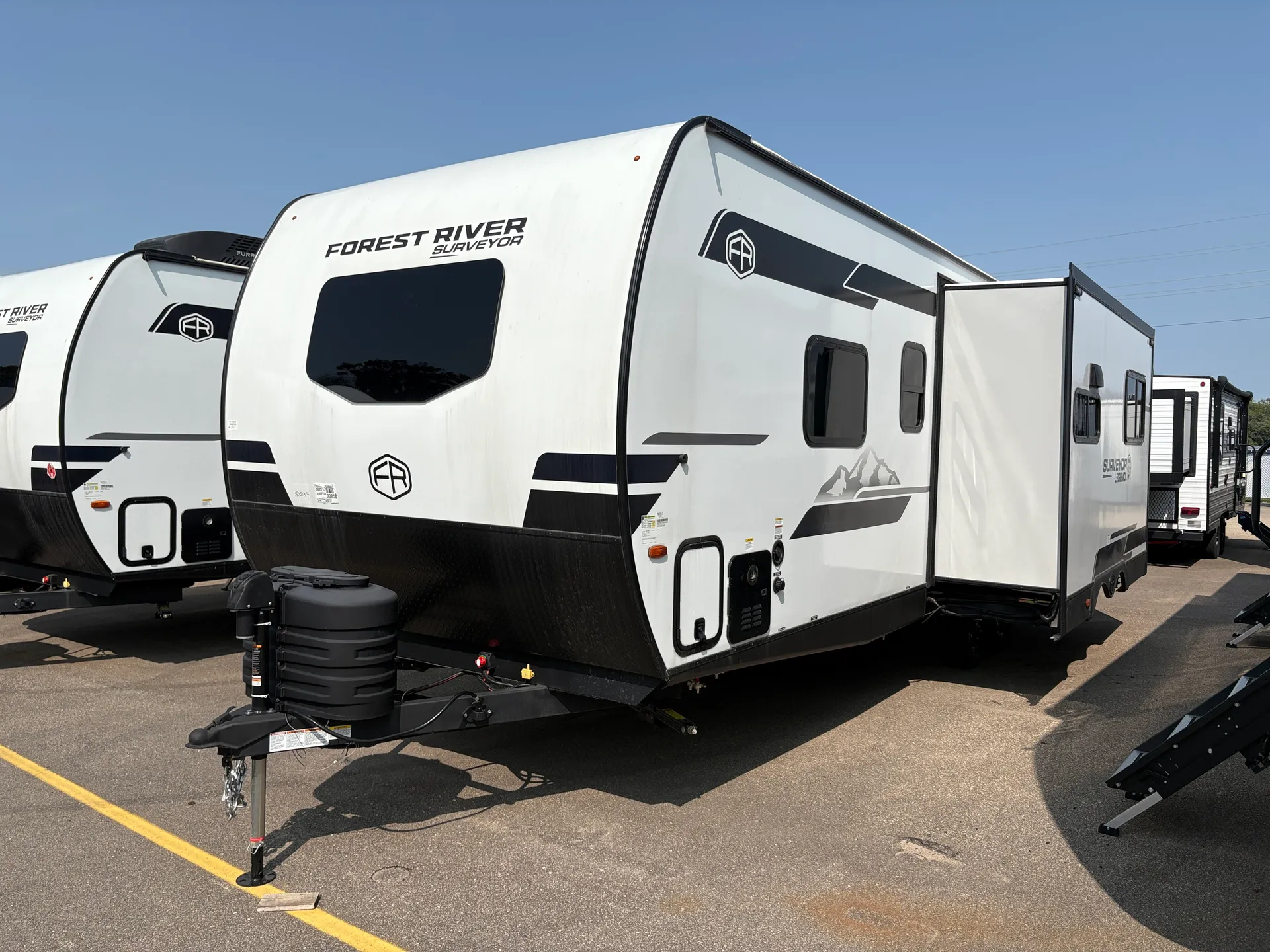 2025 Forest River Surveyor Legend 265RBLE - Photo 3