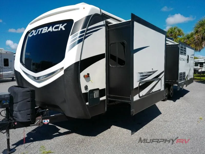 2020 Keystone Outback 328RL - Photo 4