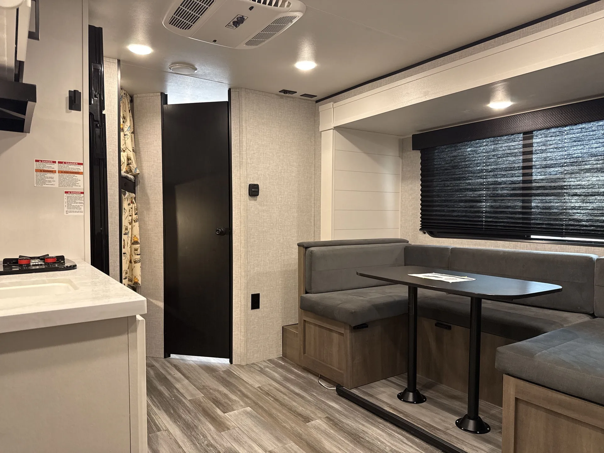 2025 Jayco Jay Flight SLX 197MBW — living area main