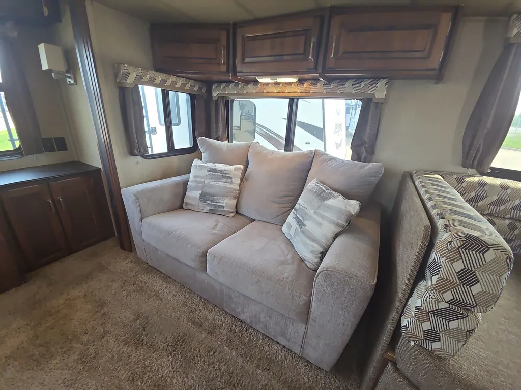 2018 Keystone Outback 298RE, Photos photo 18