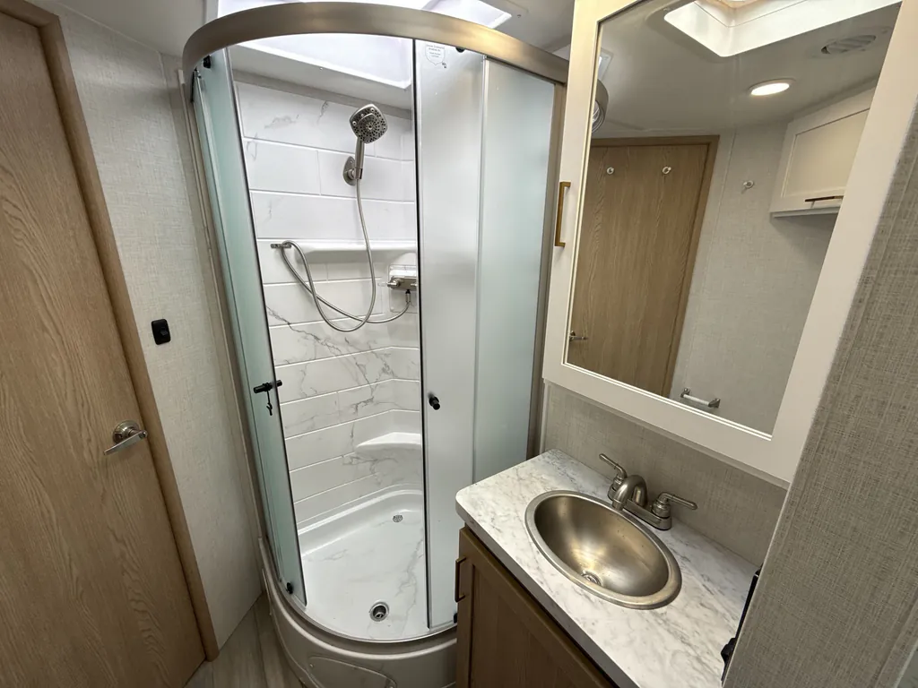 2027 Thor Motor Coach Freedom Elite 31FE, Photos photo 10