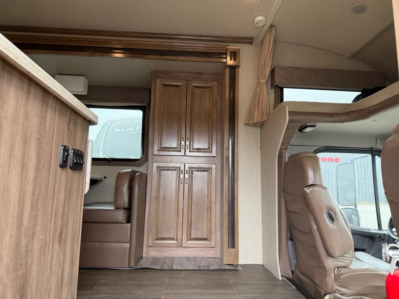 2019 Jayco Seneca 37K - Photo 4