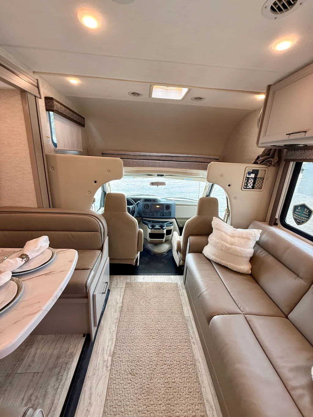 2024 Thor Motor Coach Chateau 31EV, Photos photo 7