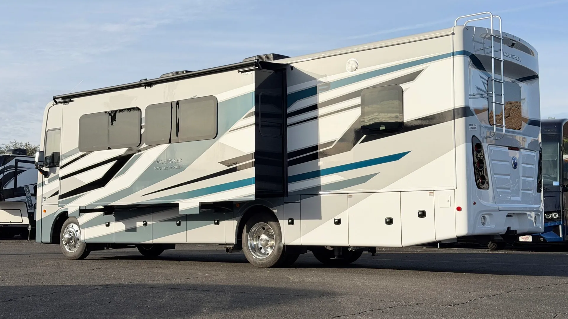 2026 Holiday Rambler Vacationer 33C - Photo 4