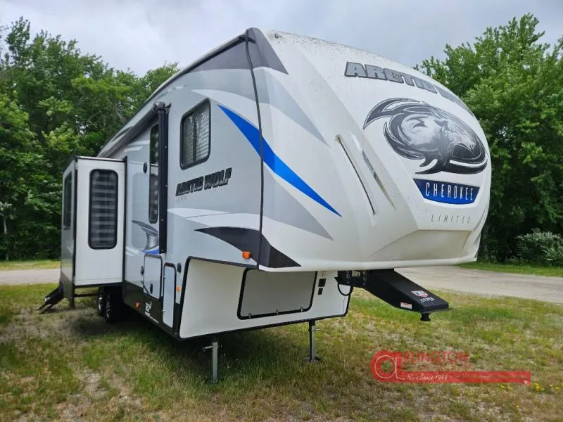 2020 Forest River RV Cherokee Arctic Wolf 311ML - Main photo