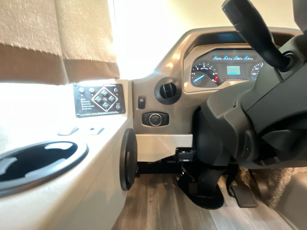 2024 Thor Motor Coach Freedom Traveler A29, Photos photo 30