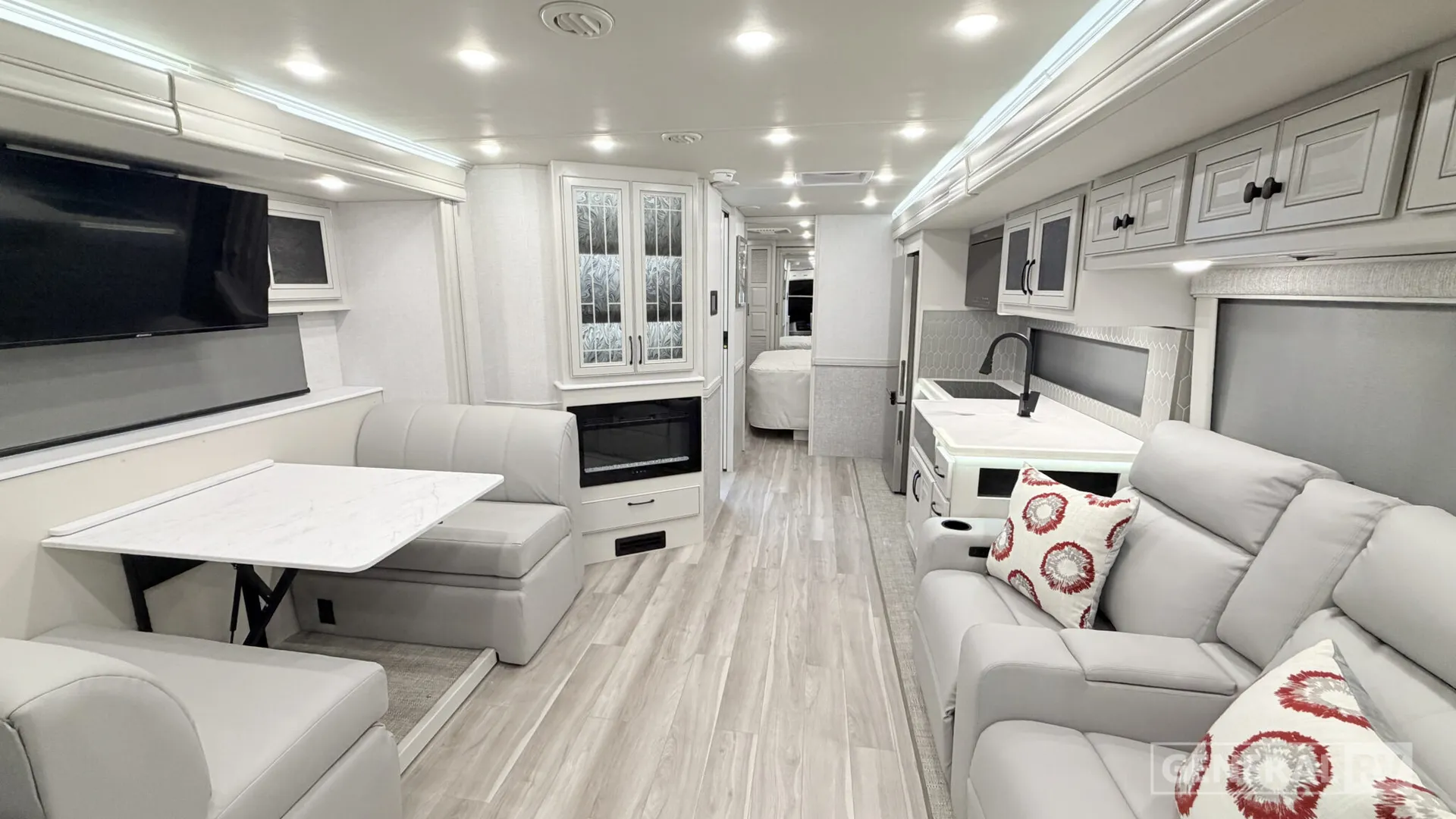 2026 Holiday Rambler Nautica 33TL - Photo 3