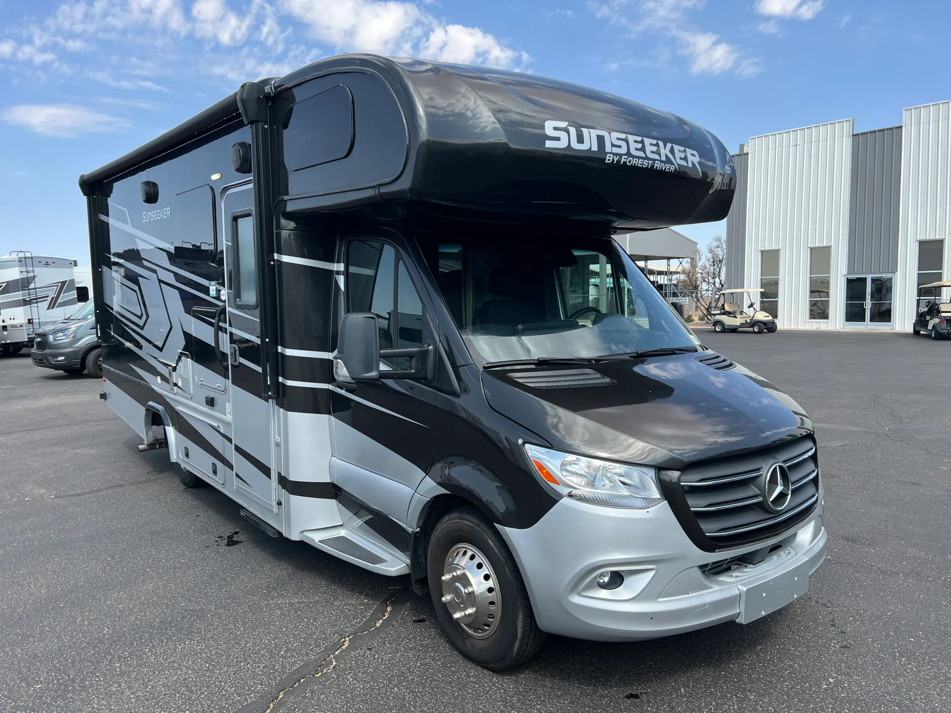 2023 Forest River Sunseeker MBS 2400T - Photo 2