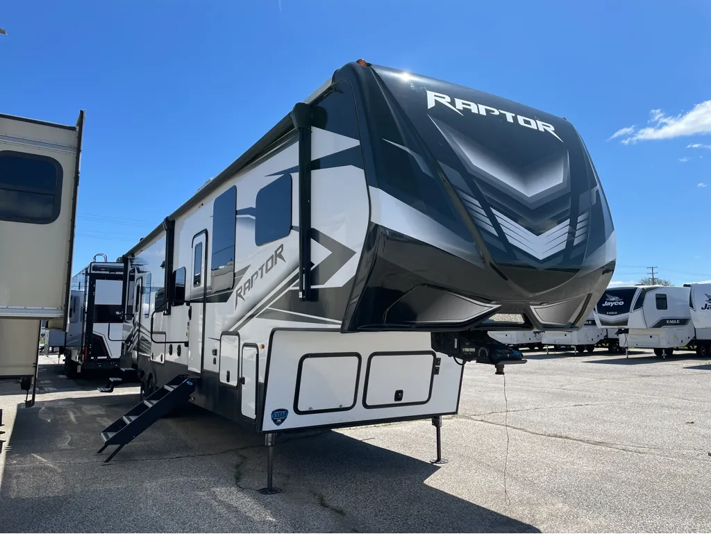 2023 Keystone Raptor 362