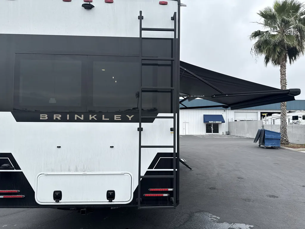 2026 Brinkley Model Z 3600, Photos photo 37