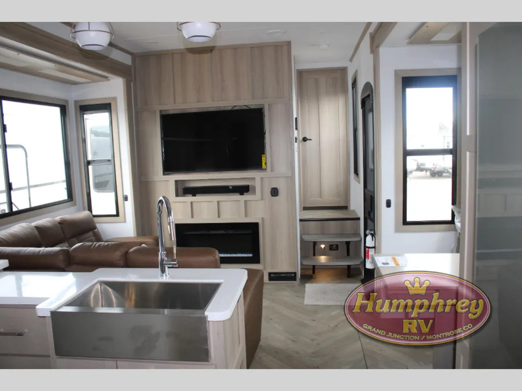 2025 Keystone Raptor 433, Photos photo 28