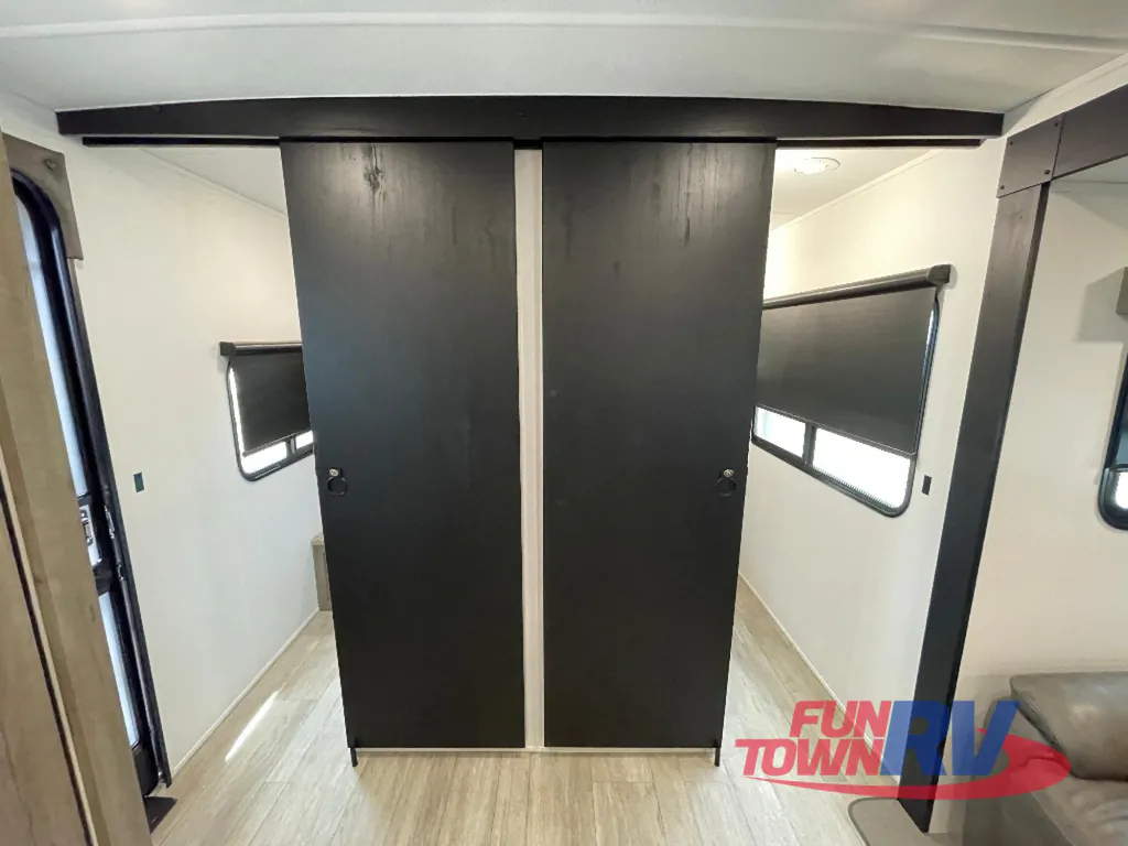 2026 Forest River Solaire 3150TBSS, Photos photo 28