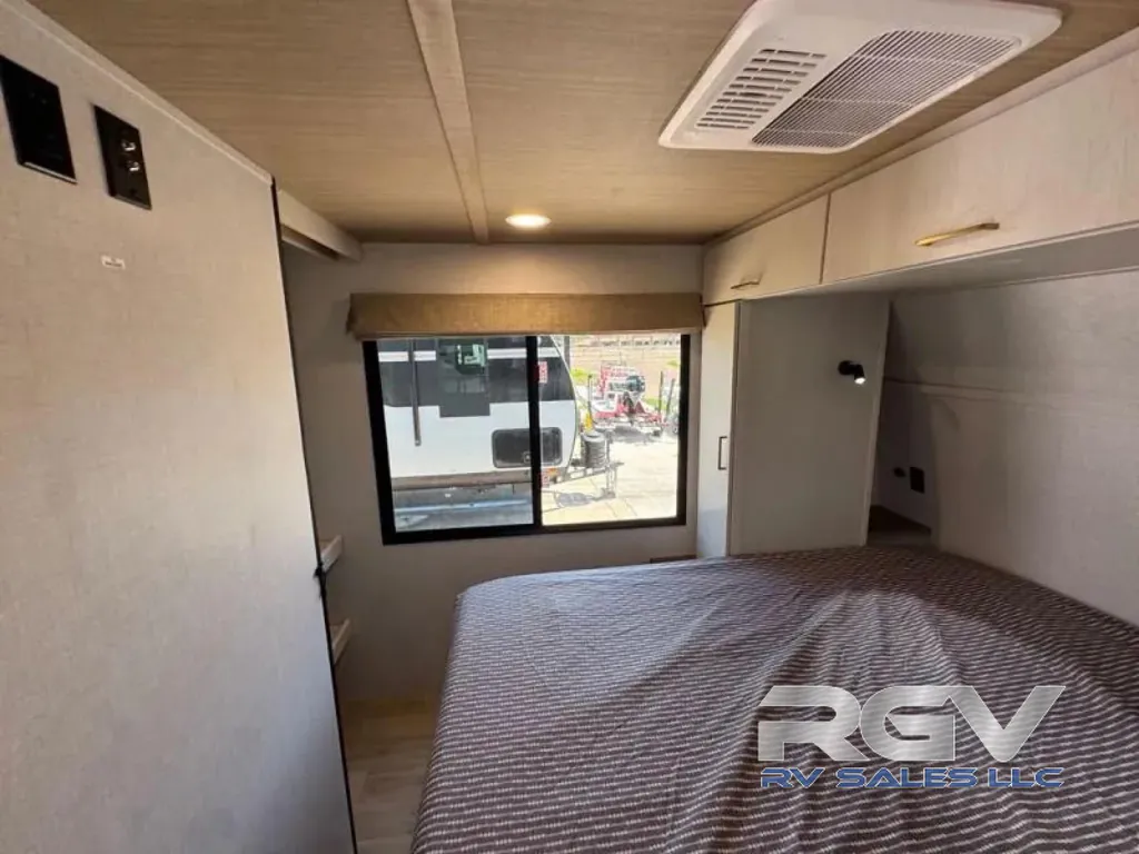 2027 Forest River Vibe 3400BH, Photos photo 26