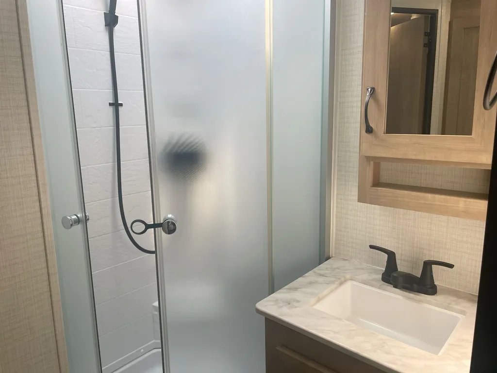 2025 Forest River Solaire 2300FKBS, Photos photo 18