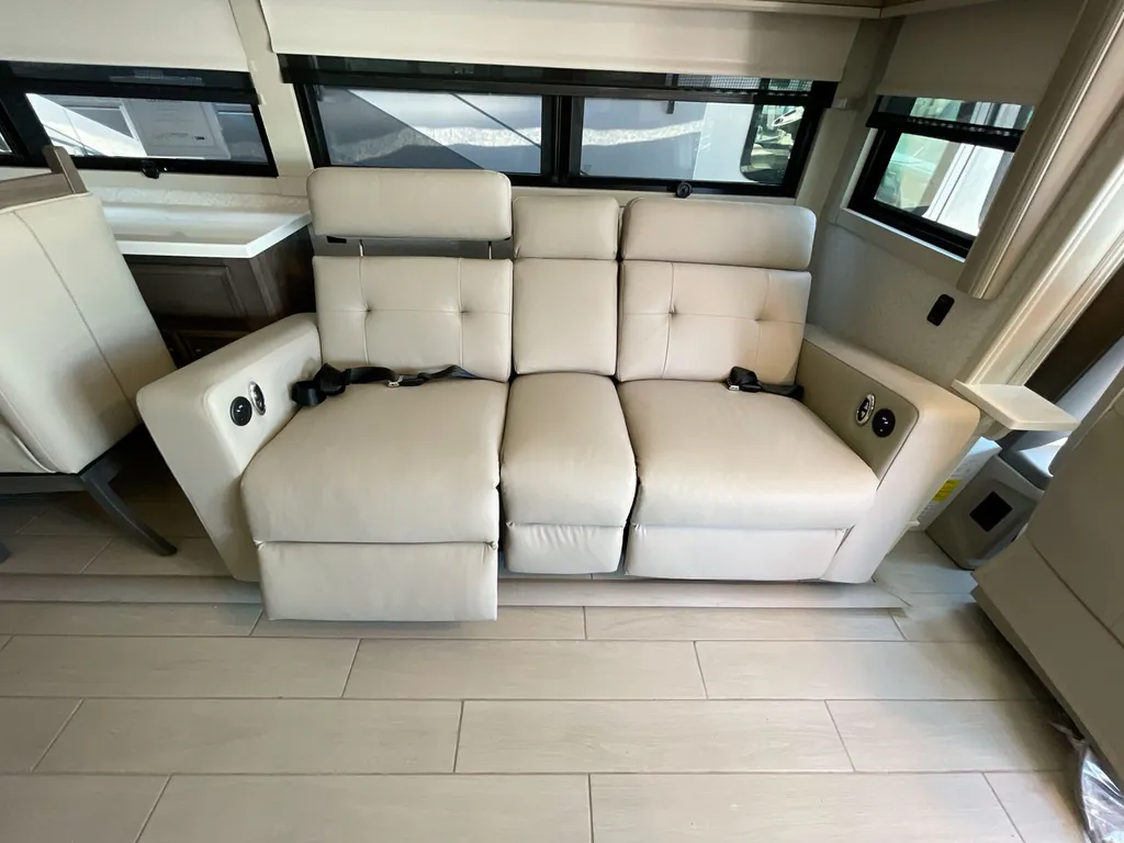 2026 Entegra Coach Aspire 44V, Photos photo 15