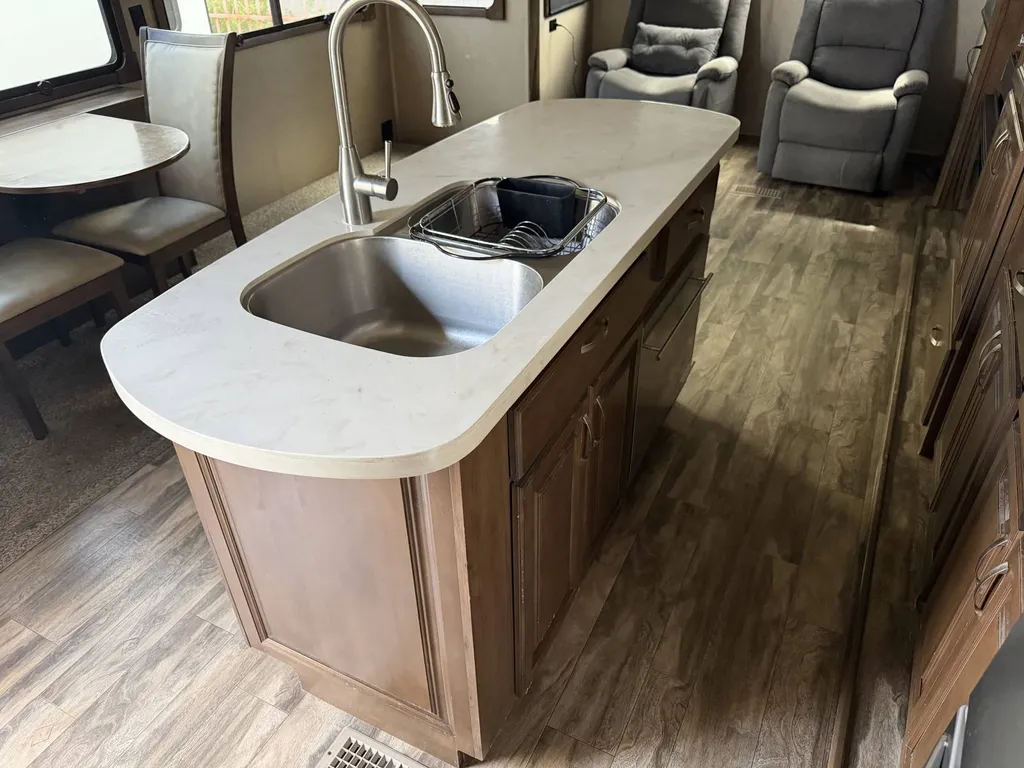 2019 Forest River Cedar Creek Champagne Edition 38EL, Photos photo 19