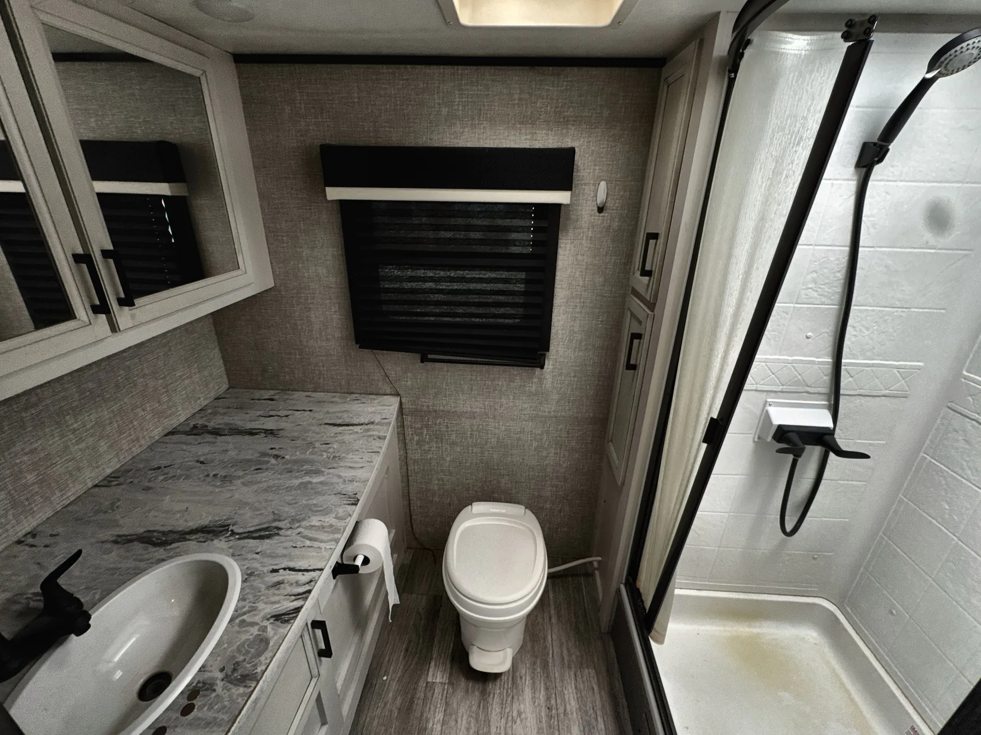 2022 Jayco Jay Feather 22RB — living area main