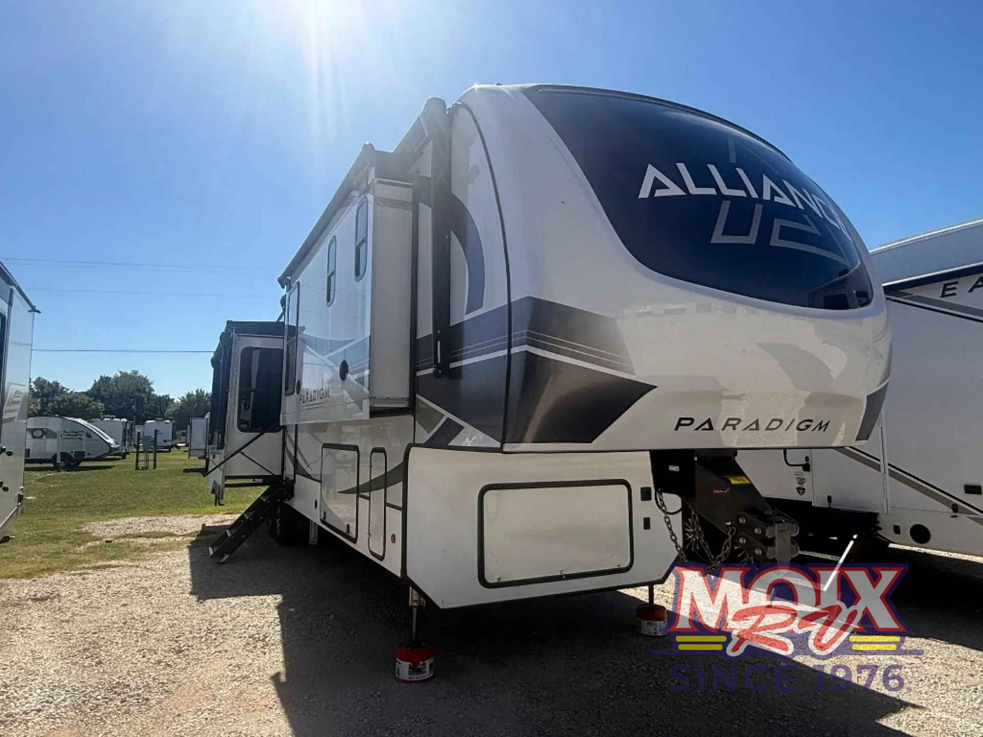 2023 Alliance RV Paradigm 382RK - Photo 2