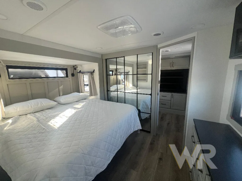 2026 Brinkley Model G 4150, Photos photo 42