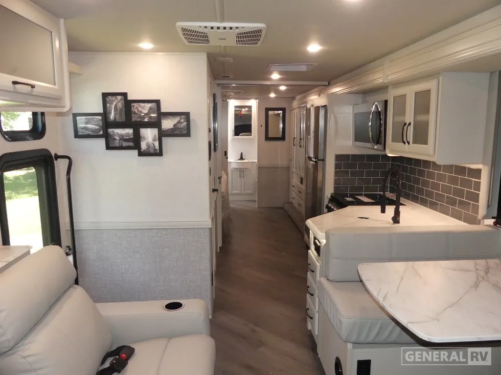 2025 Holiday Rambler Eclipse 32S - Photo 3
