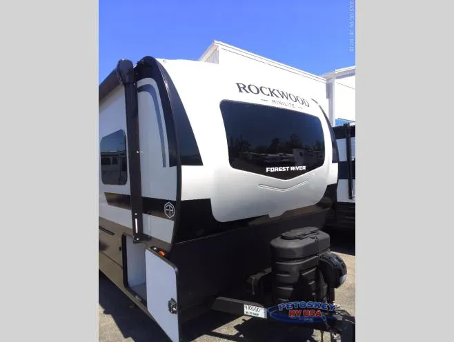 2027 Forest River Rockwood Mini Lite 2205S - Photo 4