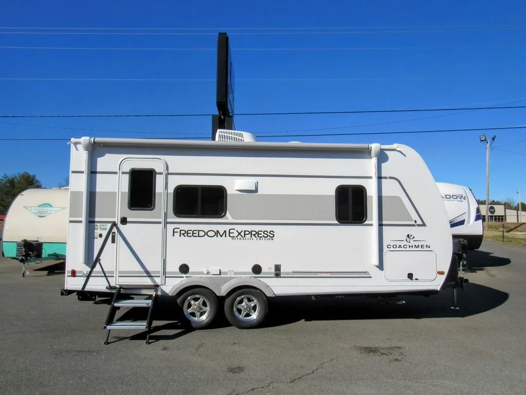 2026 Coachmen Freedom Express Select 21SE - Photo 4
