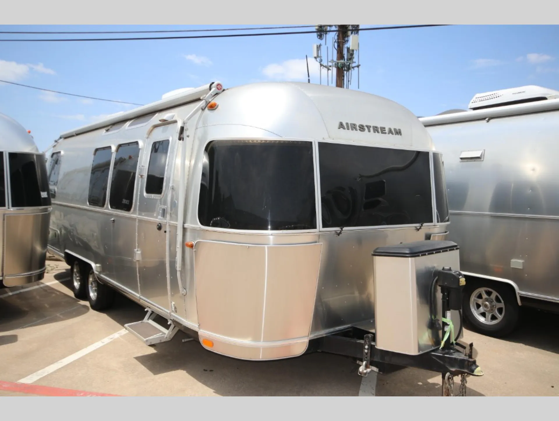 2018 Airstream International 28RB - Photo 4
