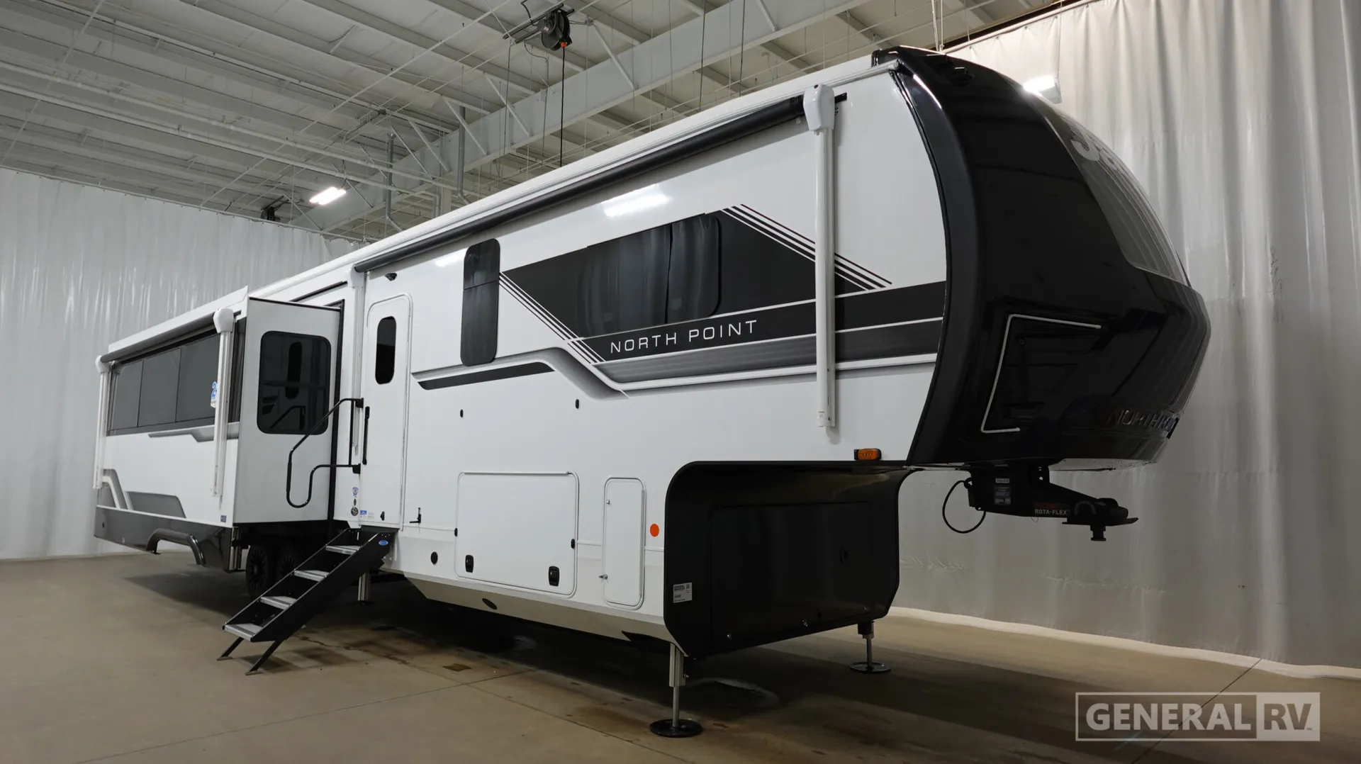 2027 Jayco North Point 381CKRE - Photo 2