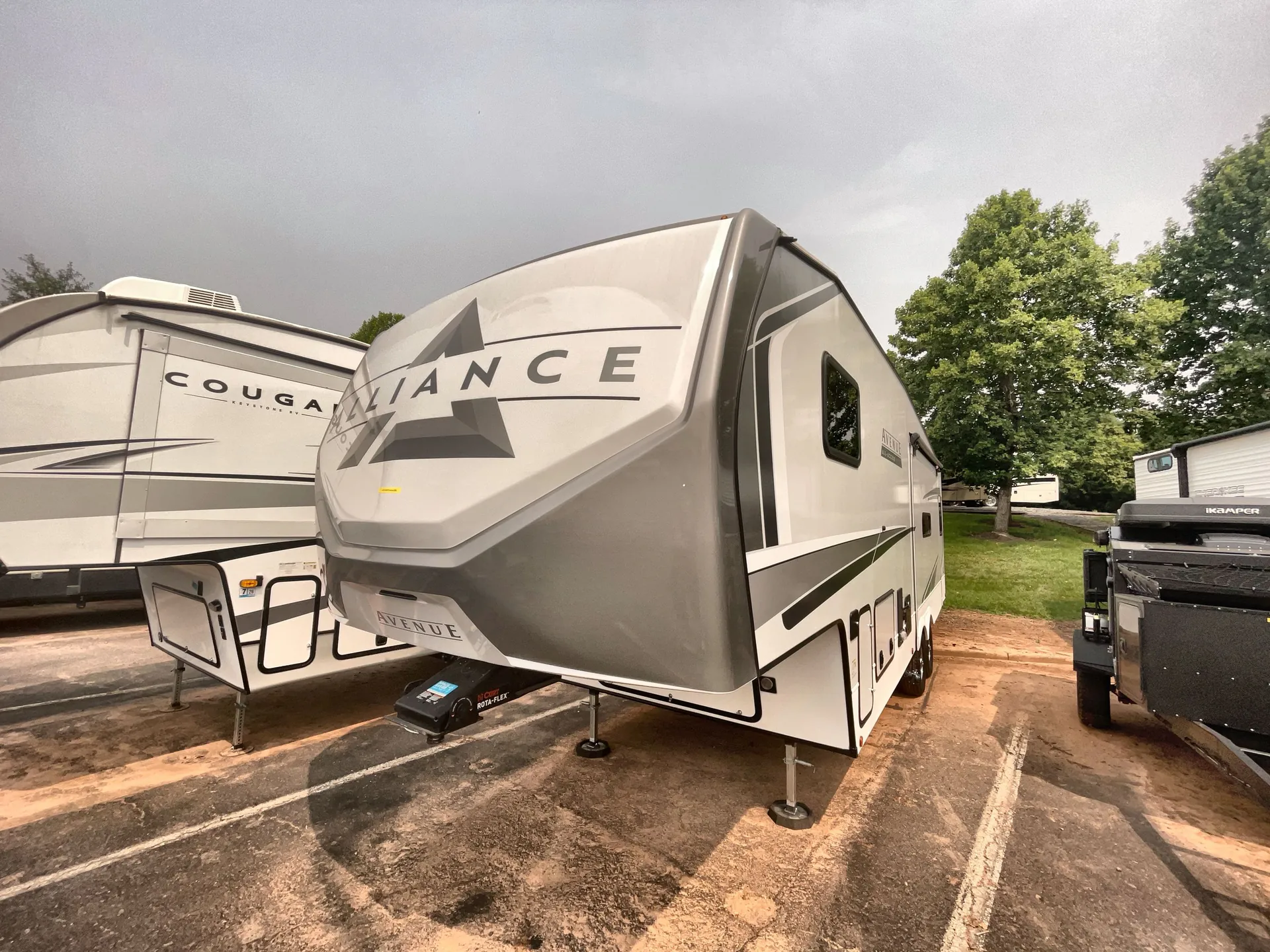 2025 Alliance RV Avenue 29RL - Photo 2