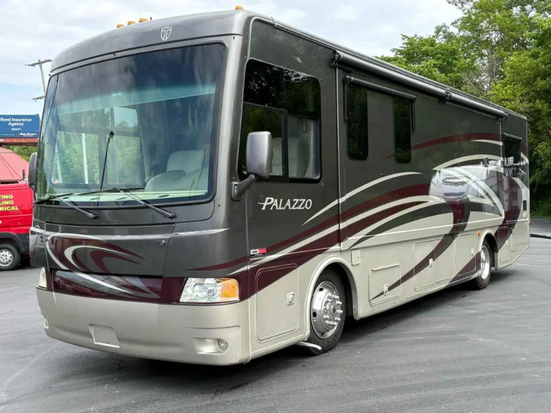 2014 Thor Motor Coach Palazzo 33.2 - Photo 2