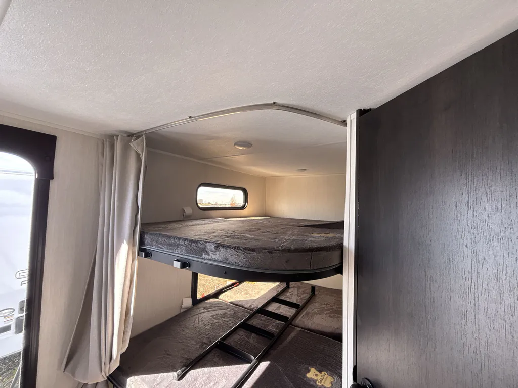 2026 Forest River Alpha Wolf 24TRUNK, Photos photo 11