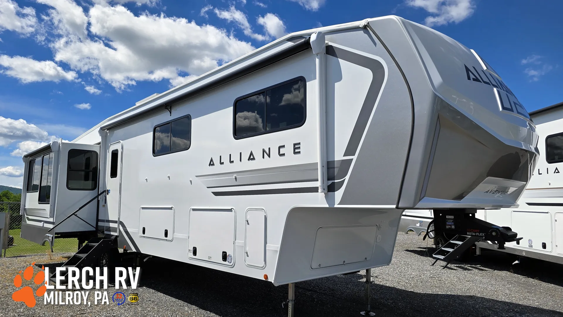 2027 Alliance RV Avenue 39MBR - Photo 2