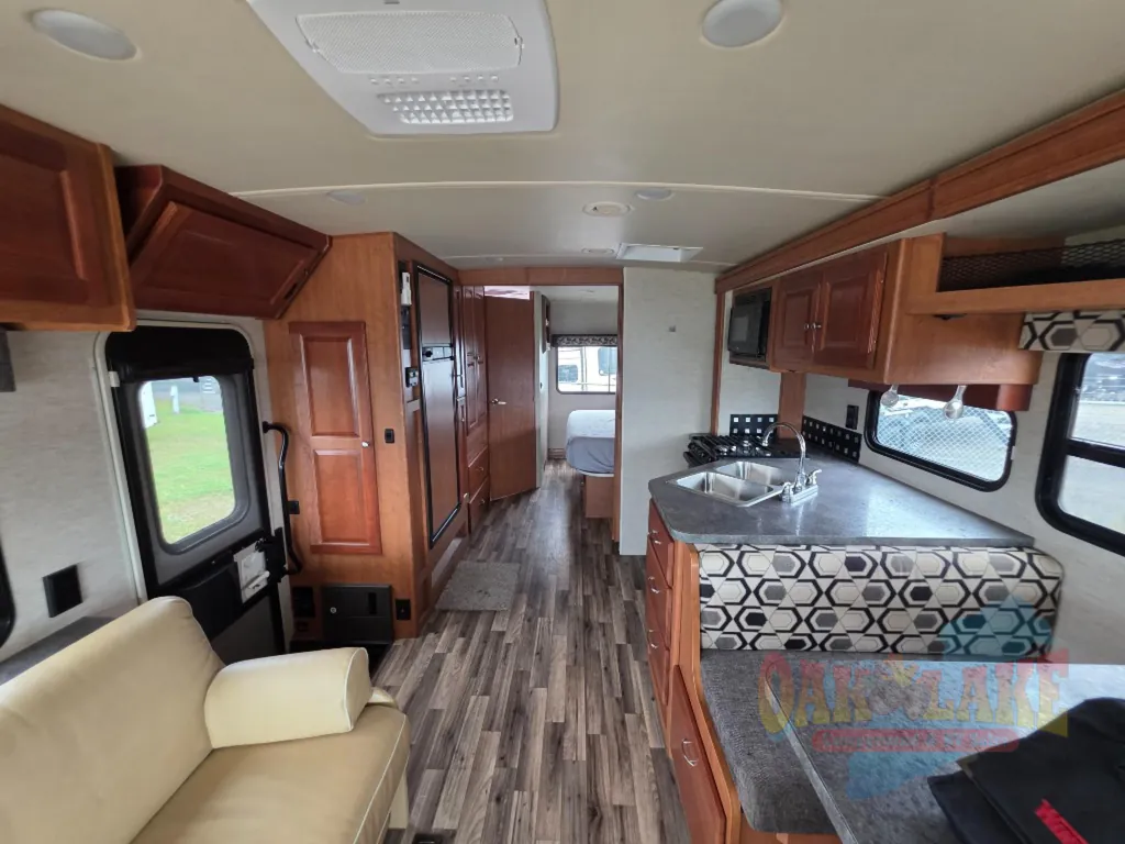 2018 Winnebago Sunstar 27P, Photos photo 16