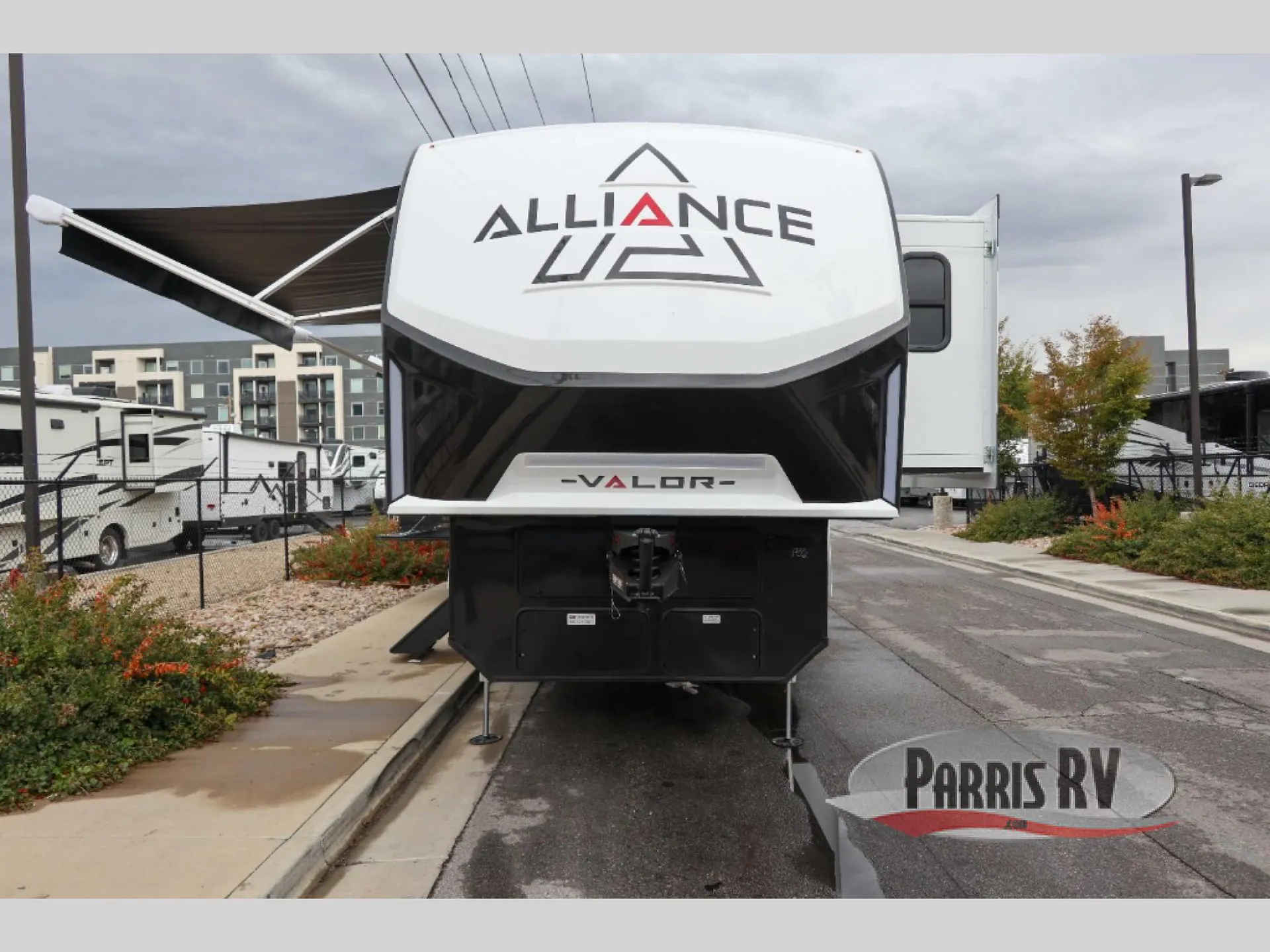 2027 Alliance RV Valor 4213 - Photo 3
