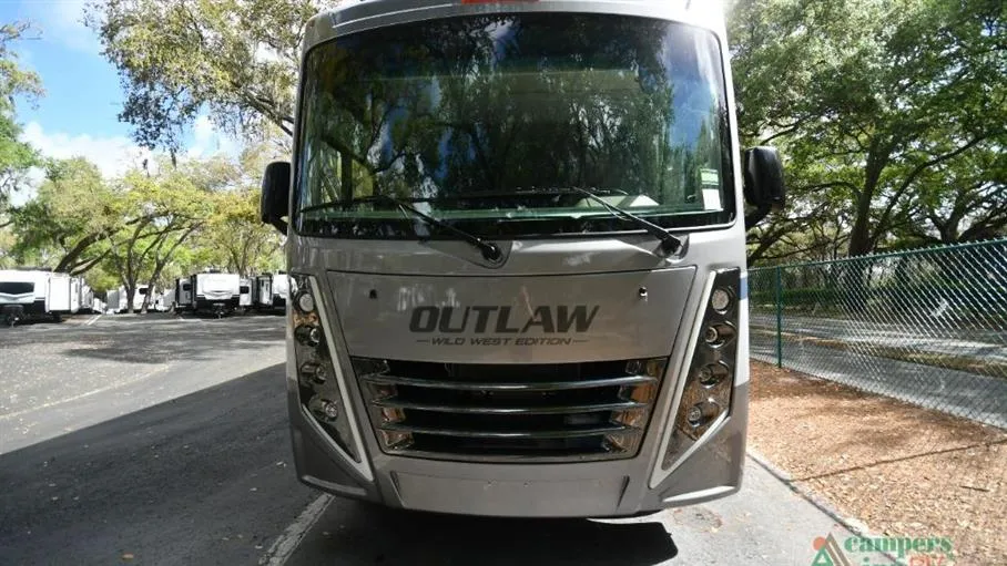2026 Thor Motor Coach Outlaw 38K - Photo 4