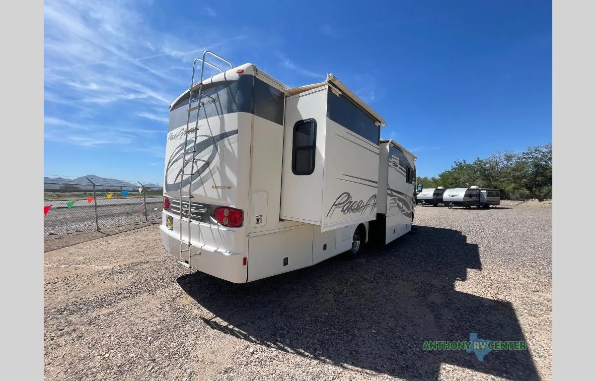 2004 Fleetwood Pace Arrow 37C - Photo 4