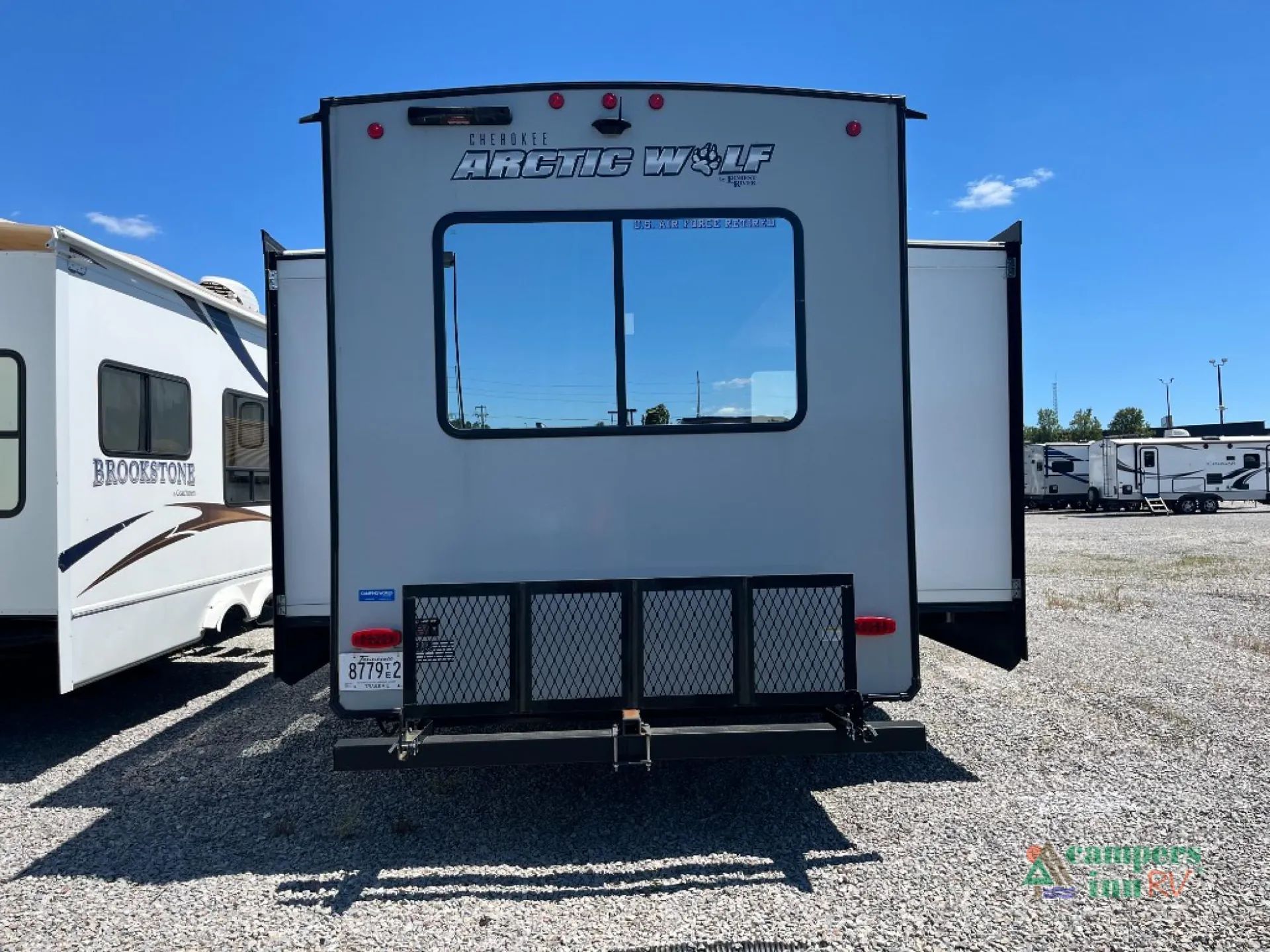 2023 Forest River Cherokee Arctic Wolf 3550 SUITE — Photo 6