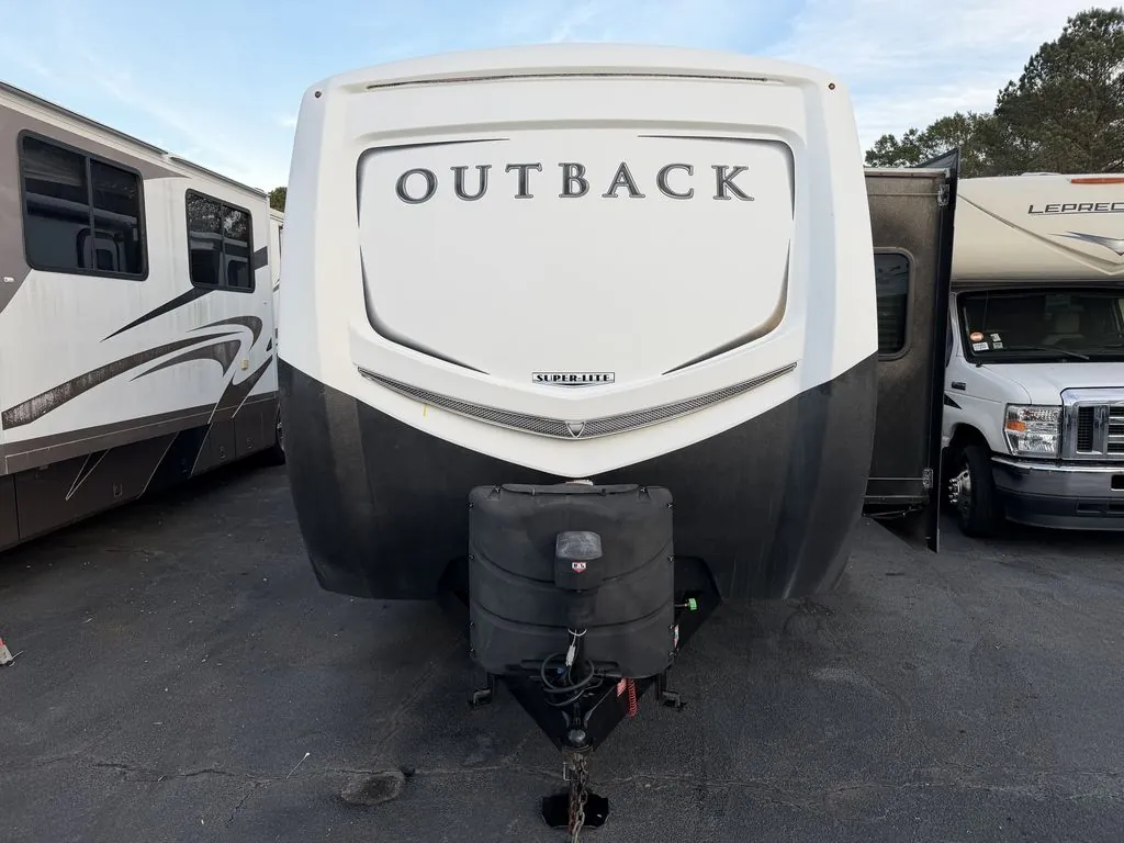 2017 Keystone Outback 328RL - Photo 4