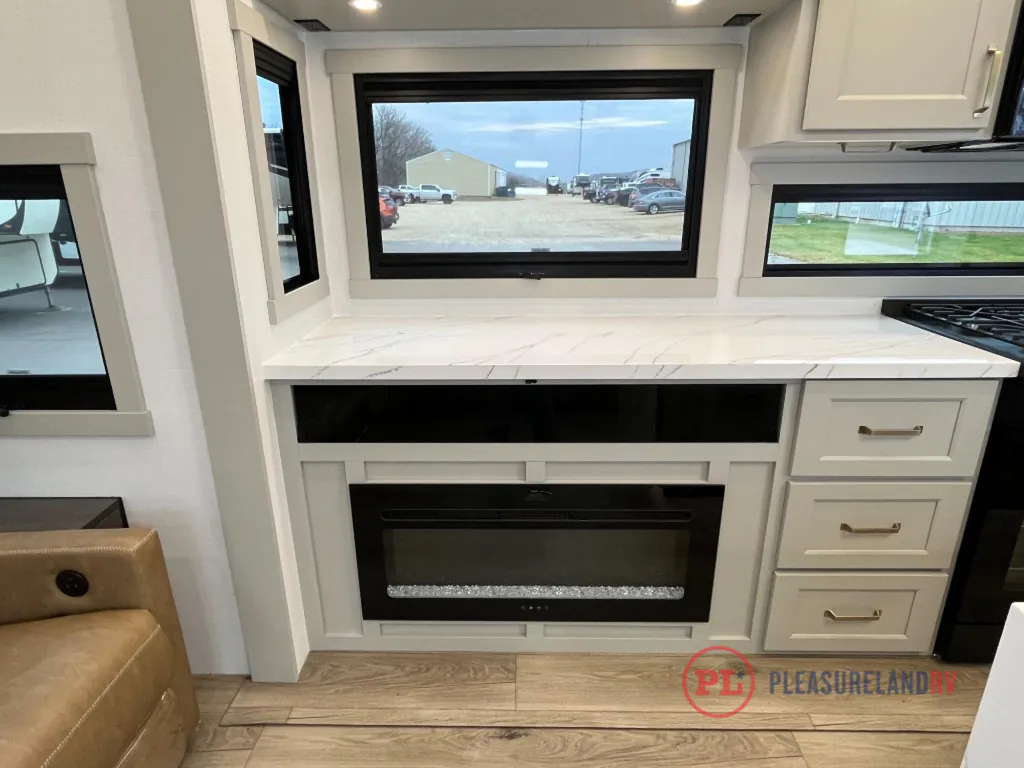 2026 Brinkley Model G 4100, Photos photo 24