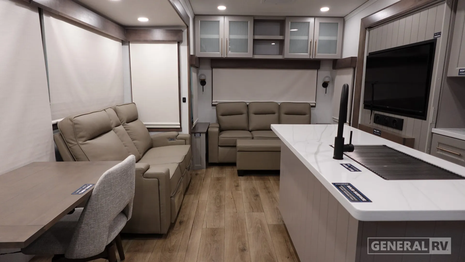 2026 Alliance RV Paradigm 310RL - Photo 3