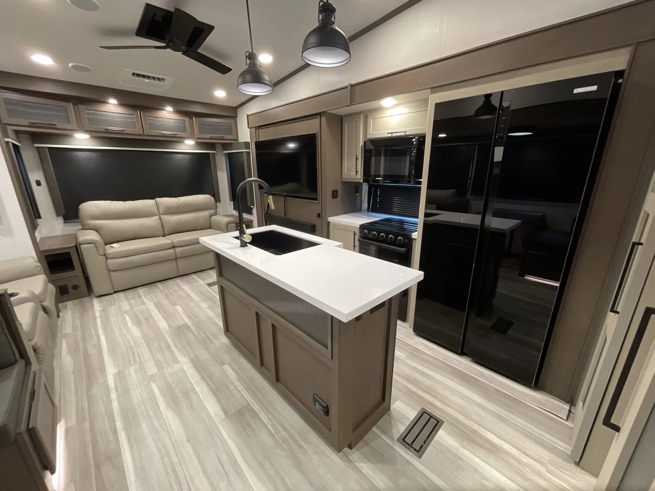 2026 Keystone Cougar 360MBI - Photo 3