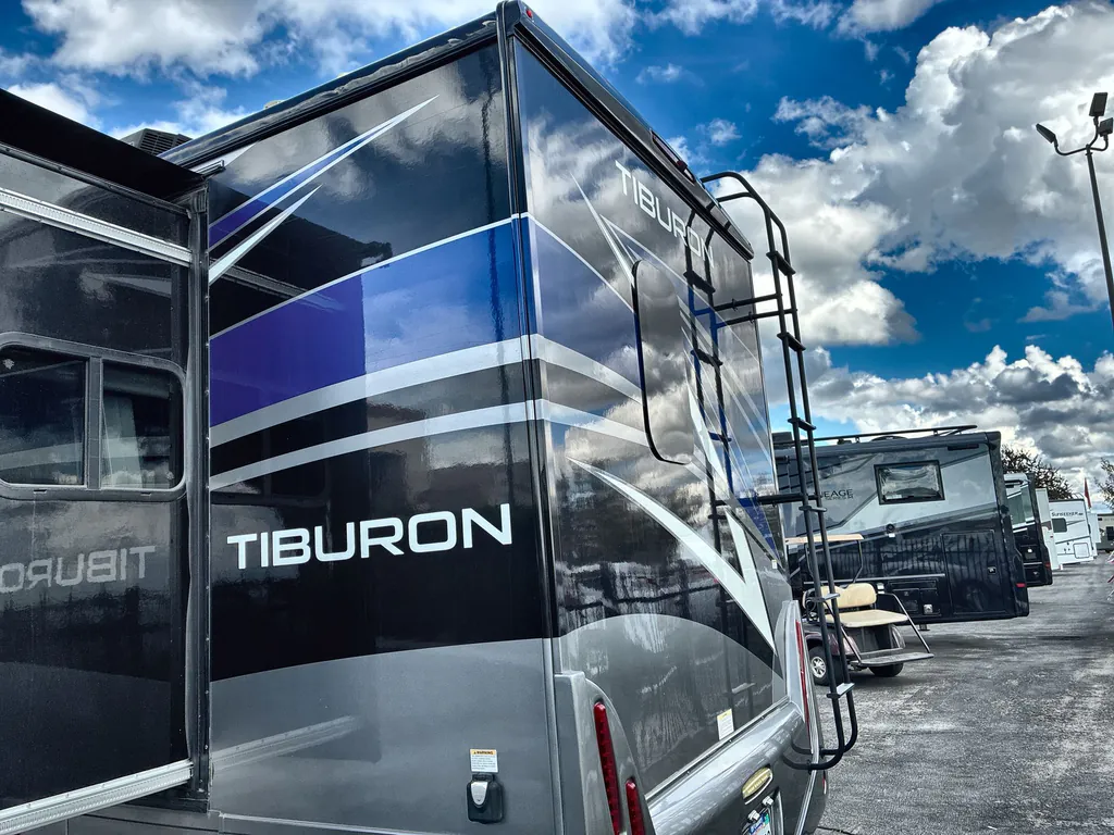 2020 Thor Motor Coach Tiburon 24FB, Photos photo 7